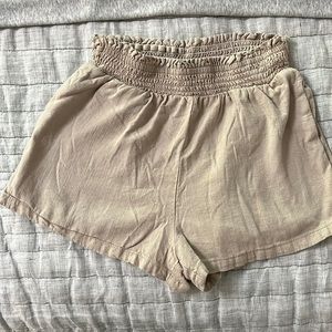 Princess Polly shorts. Beige. Size 2